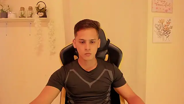 sexy andres01 online show from 29, 4, 2026