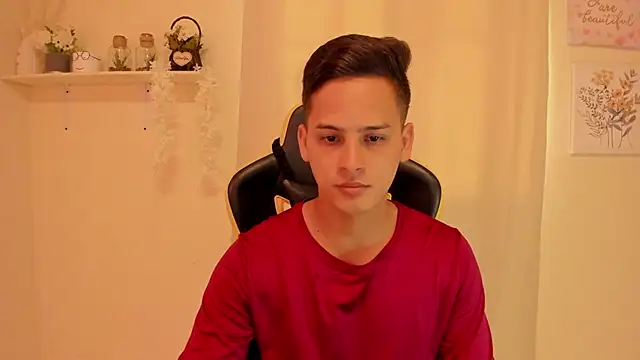 sexy andres01 online show from 10, 4, 2026