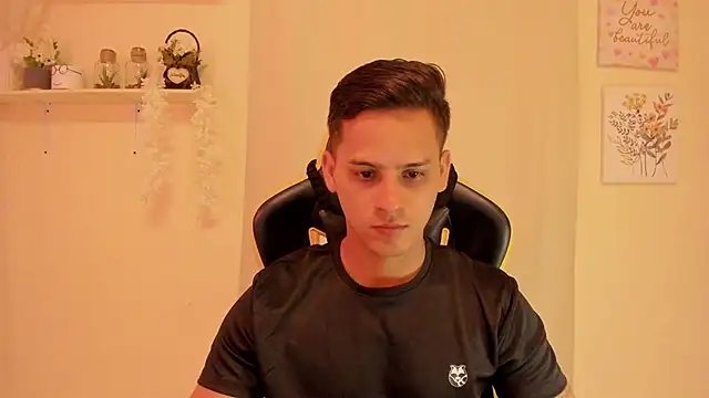 sexy andres01 online show from 11, 4, 2026