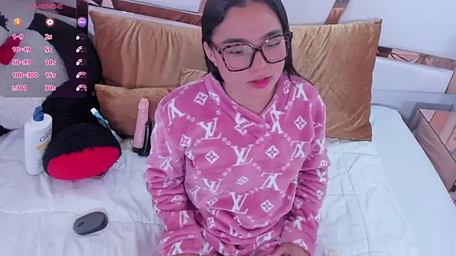 shelseanova online show from 14, 4, 2026