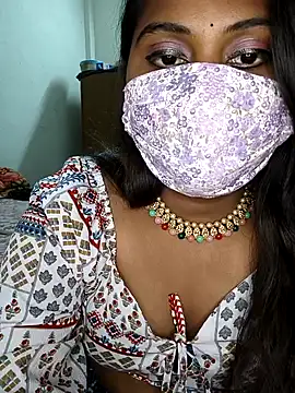 Snapshot of MISS_MADHURIBABY chatting on 10, 5, 2026 MISS MADHURIBABY online show from 10, 5, 2026