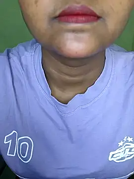 Snapshot of MISS_MADHURIBABY chatting on 7, 5, 2026 MISS MADHURIBABY online show from 7, 5, 2026