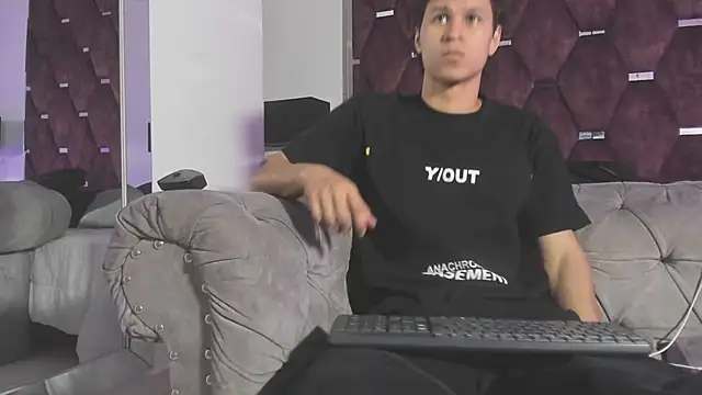 Snapshot of TonyBenedetti chatting on 13, 7, 2026 TonyBenedetti online show from 13, 7, 2026
