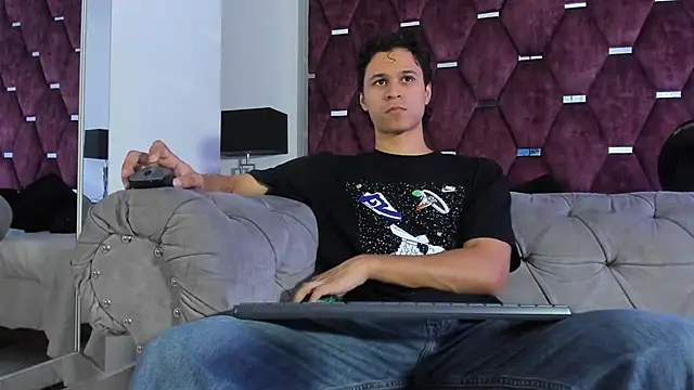 Snapshot of TonyBenedetti chatting on 18, 7, 2026 TonyBenedetti online show from 18, 7, 2026
