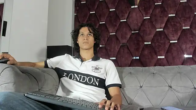 Snapshot of TonyBenedetti chatting on 21, 5, 2026 TonyBenedetti online show from 21, 5, 2026