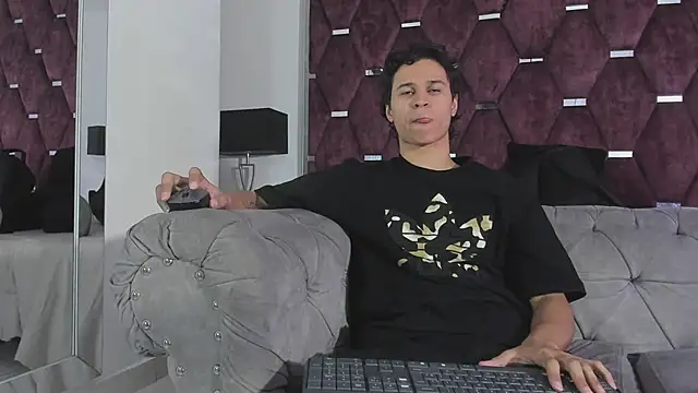Snapshot of TonyBenedetti chatting on 21, 7, 2026 TonyBenedetti online show from 21, 7, 2026