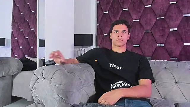 Snapshot of TonyBenedetti chatting on 21, 6, 2026 TonyBenedetti online show from 21, 6, 2026