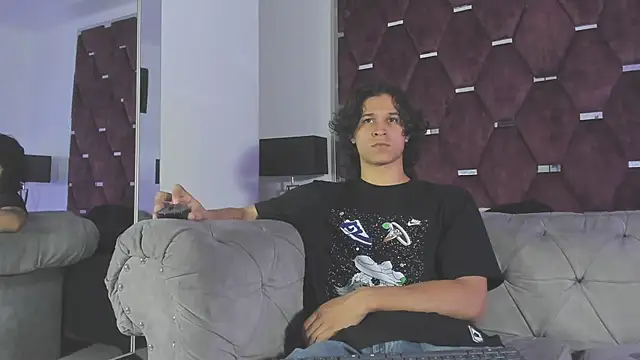 Snapshot of TonyBenedetti chatting on 5, 6, 2026 TonyBenedetti online show from 5, 6, 2026