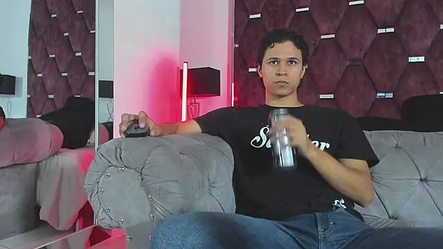 Snapshot of TonyBenedetti chatting on 23, 7, 2026 TonyBenedetti online show from 23, 7, 2026