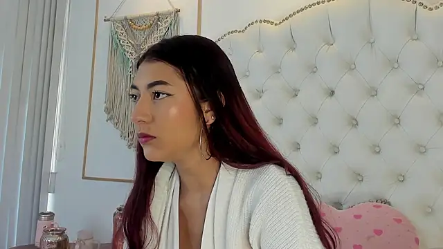 Sara funy online show from 12, 5, 2026