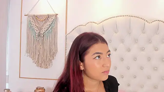 Sara funy online show from 10, 4, 2026