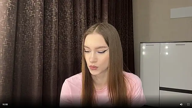 Snapshot of NuDonzze chatting on 5, 5, 2026 NuDonzze online show from 5, 5, 2026