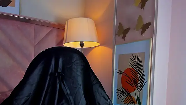 emilyjonesss  online show from 9, 3, 2026