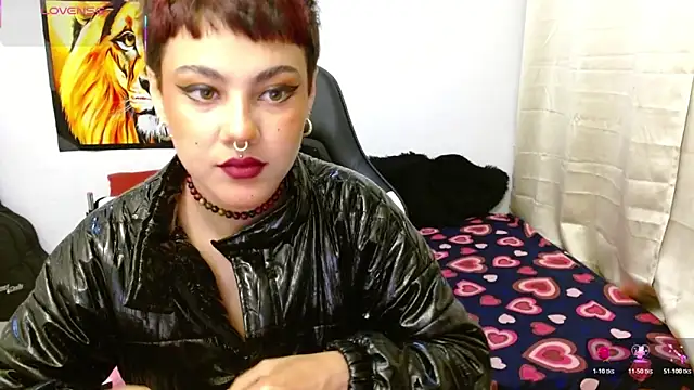 Divinejewel69 online show from 28, 2, 2026