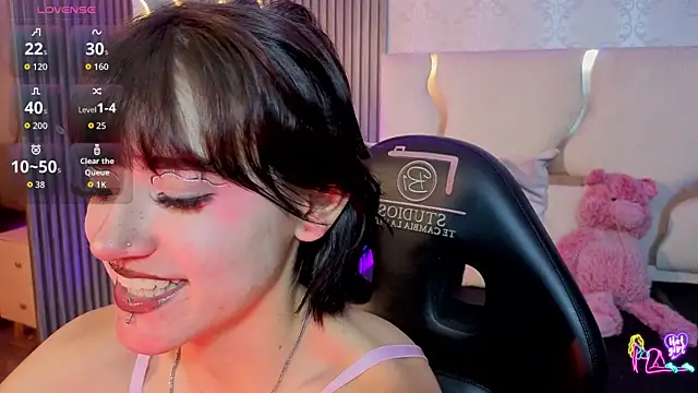Cloee tay1 online show from 3, 6, 2026