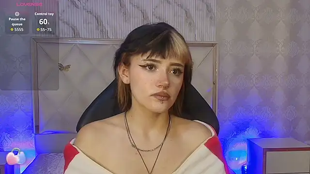 Snapshot of Cloee_tay1 chatting on 1, 7, 2026 Cloee tay1 online show from 1, 7, 2026