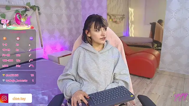 Snapshot of Cloee_tay1 chatting on 18, 7, 2026 Cloee tay1 online show from 18, 7, 2026