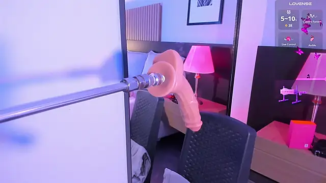 lanna doll  online show from 18, 4, 2026