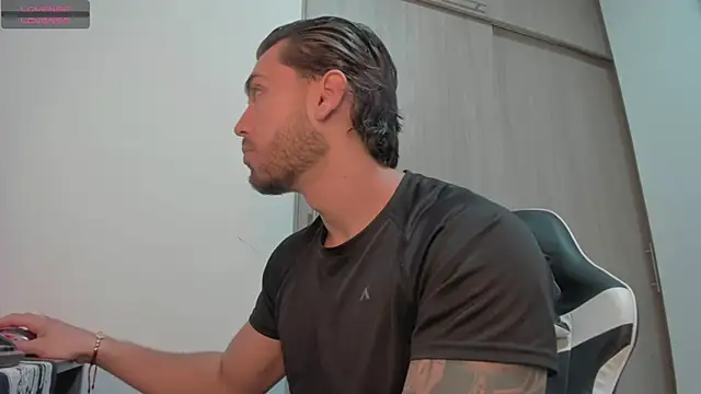 Axel  Blaze online show from 15, 4, 2026