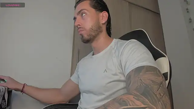 Axel  Blaze online show from 17, 4, 2026