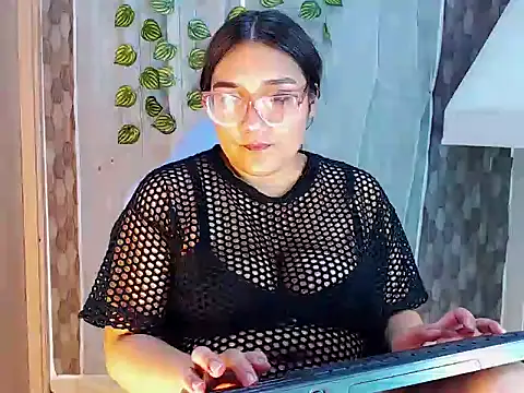 anyela donecm online show from 5, 5, 2026