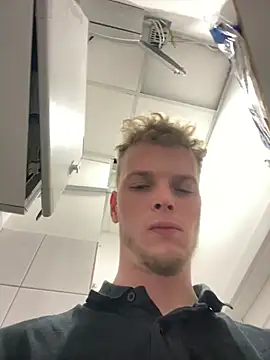 Dencchikk22 online show from 23, 4, 2026