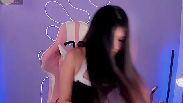 miacapone online show from 9, 4, 2026