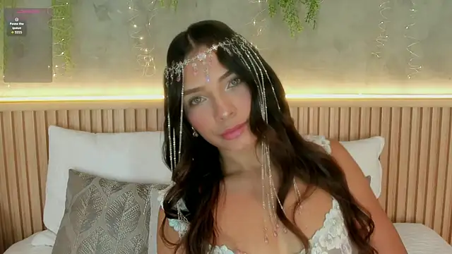 Lia Montclair online show from 26, 6, 2026