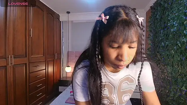 ShayMilleer online show from 17, 4, 2026