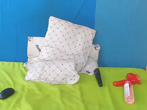 HotChocolateTea online show from 16, 4, 2026