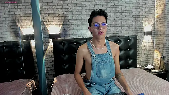 Lian Prince online show from 3, 3, 2026