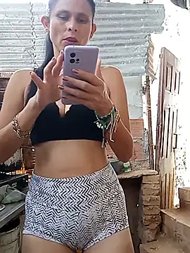 yuliitza4 online show from 12, 6, 2026