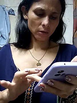 yuliitza4 online show from 18, 3, 2026