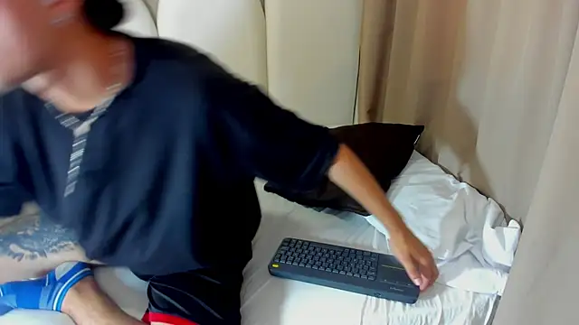 Snapshot of Briian__ chatting on 27, 5, 2026 Briian online show from 27, 5, 2026