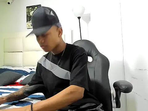 emanuel 23cm online show from 3, 3, 2026