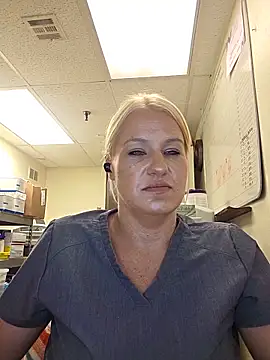 Snapshot of LadyB07 chatting on 3, 6, 2026 LadyB07 online show from 3, 6, 2026
