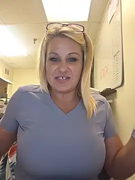 LadyB07 online show from 15, 7, 2026