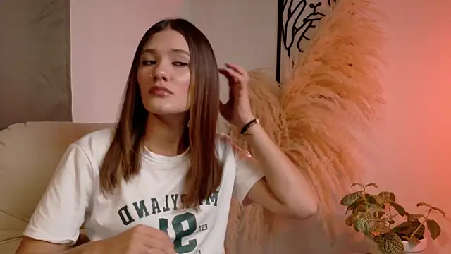 Mia Benett  online show from 10, 3, 2026