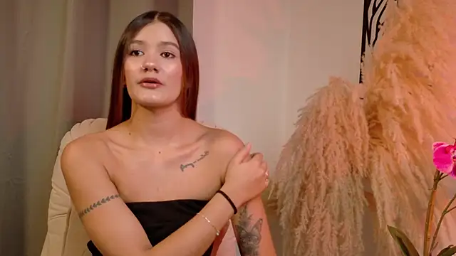 Mia Benett  online show from 16, 3, 2026