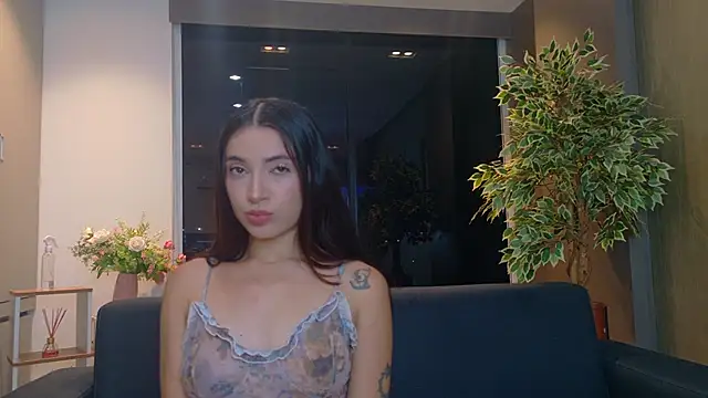 ValentinaaMilan online show from 11, 4, 2026