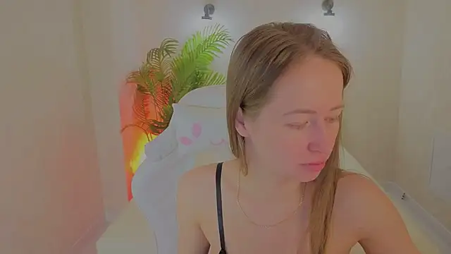 Bella McKenzie online show from 3, 3, 2026