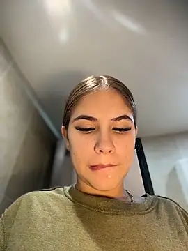 MiluRossee online show from 15, 4, 2026