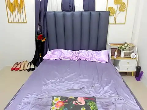 Maddison Lore online show from 13, 4, 2026