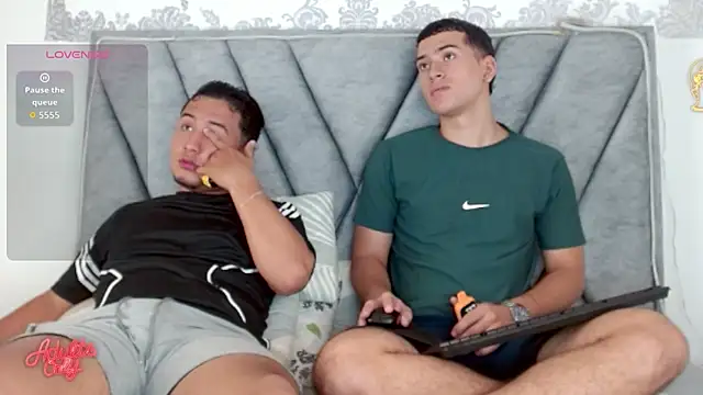 oliver   saint online show from 22, 4, 2026