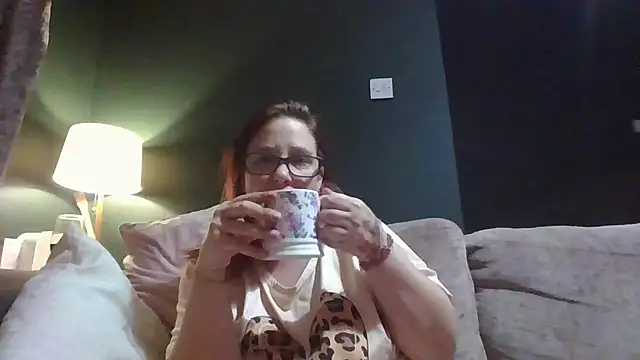 Curvy Clare online show from 9, 3, 2026