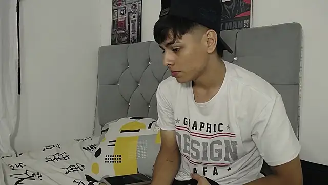 Logan Jhonson19 online show from 16, 4, 2026