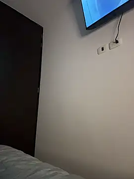 SamanthaValmont online show from 5, 4, 2026