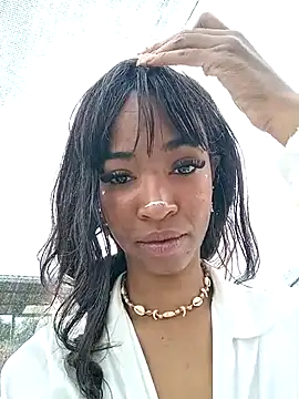 TinnaPeyton online show from 17, 4, 2026