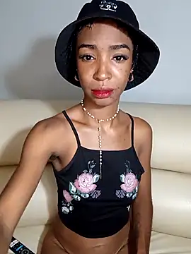 Snapshot of TinnaPeyton chatting on 10, 5, 2026 TinnaPeyton online show from 10, 5, 2026