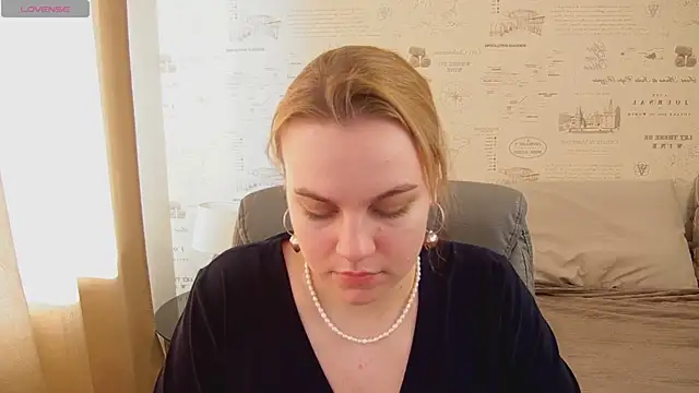Glow Margo online show from 8, 6, 2026